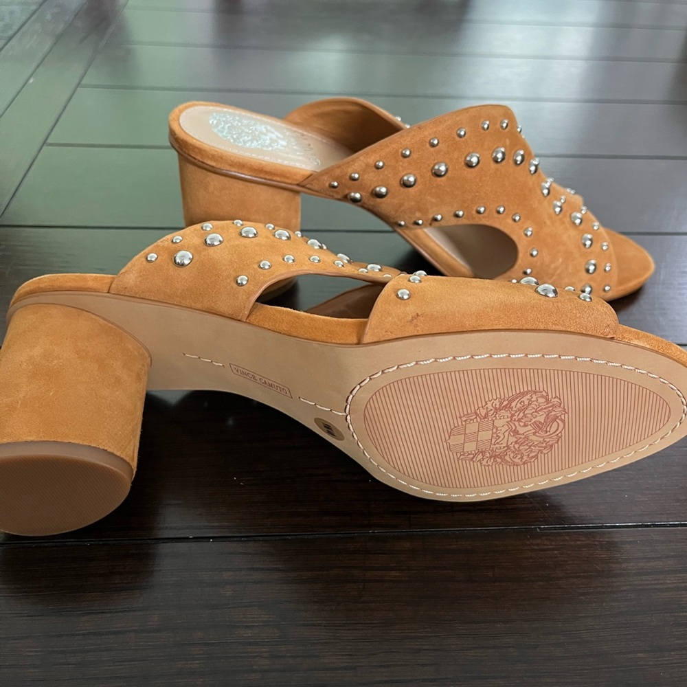 Vince Camuto slides - Picture 3 of 3